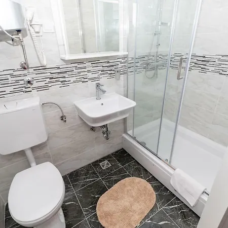 Marica Pensión Vela Luka